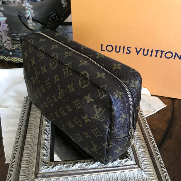 Gorgeous Louis Vuitton Unisex Trousse 28 Toiletries Bag Cosmetic Case - Picture 15 of 15